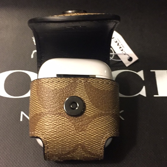 💥HOST PICK💥(UNISEX) COACH - EARBUD CASE BAG CHARM (NWT) - Picture 5 of 10